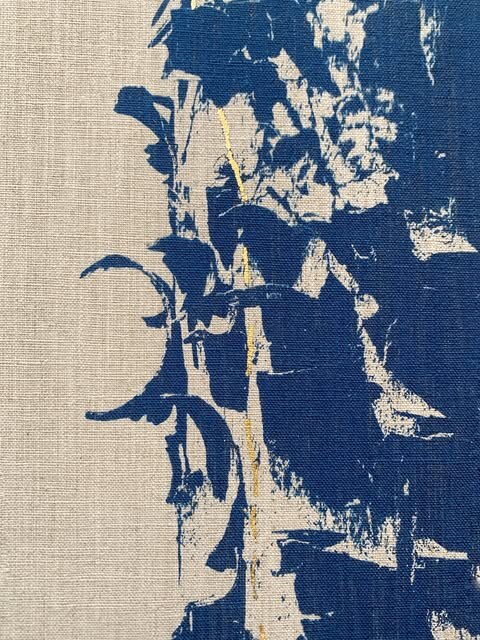 «Memorias Visibles II», cianotipia sobre lino de Sara Tana