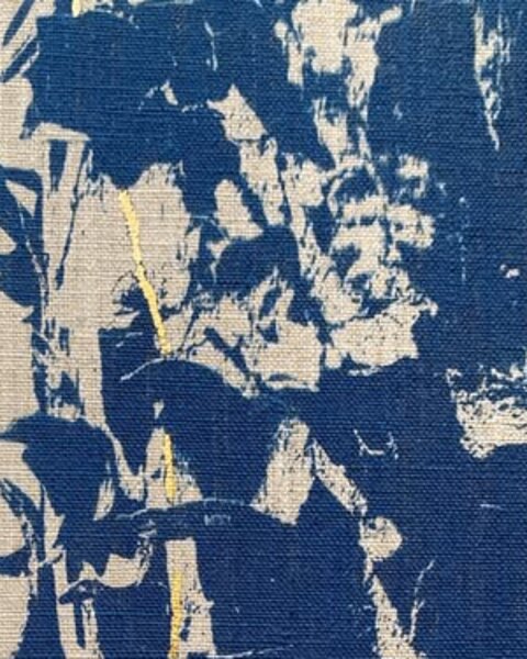 «Memorias Visibles VI», cianotipia sobre lino de Sara Tana